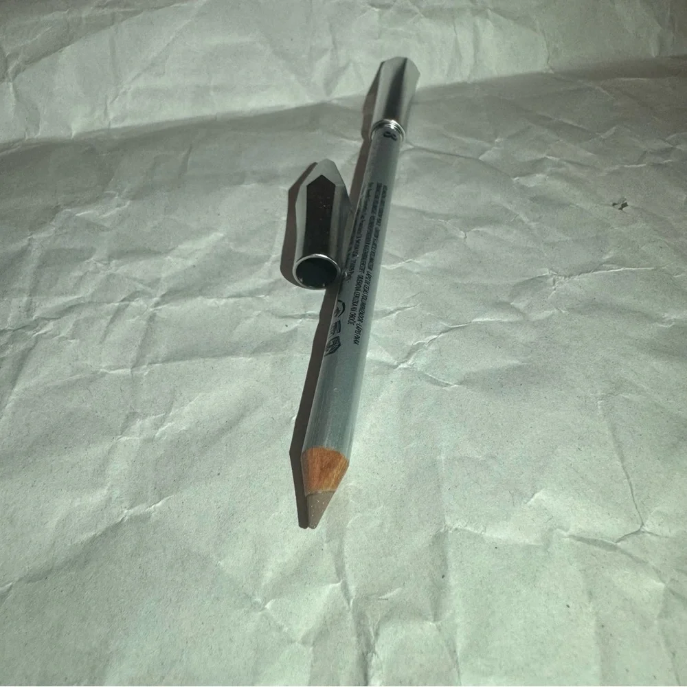 Discontinued Benefit gimme brow